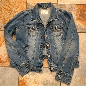Vintage Aeropostale jean jacket. 🌞